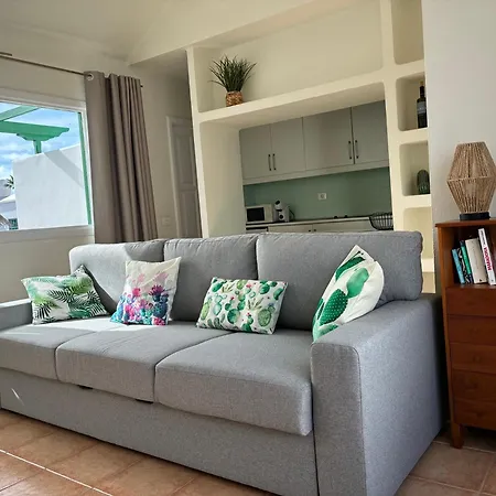 Apartment Casa Maca Sea View & Front Puerto del Carmen (Lanzarote)