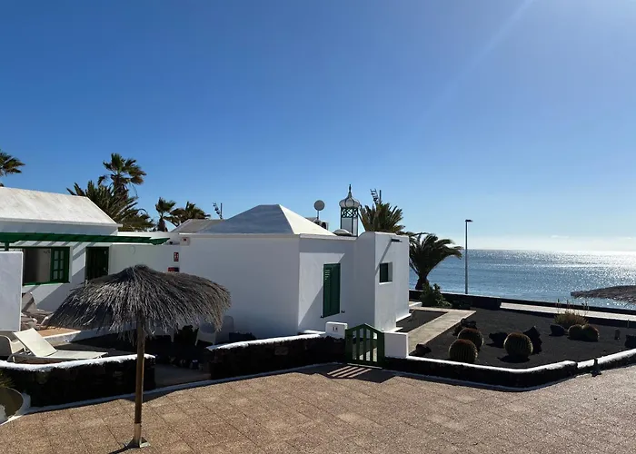 Casa Maca Sea View & Front