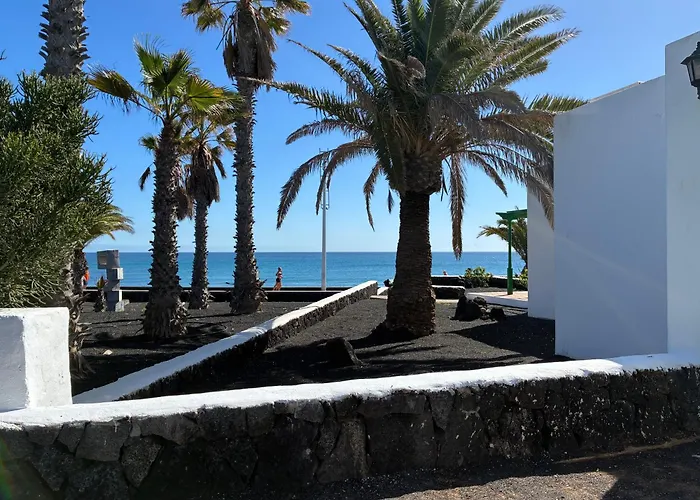 Casa Maca Sea View & Front Puerto del Carmen (Lanzarote)