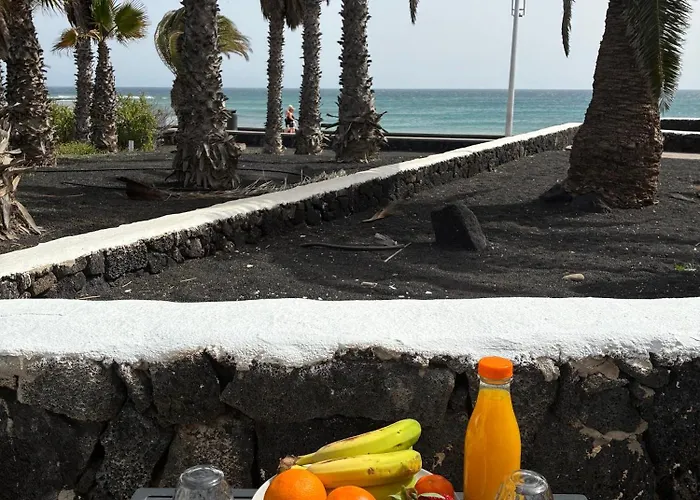 Casa Maca Sea View & Front Apartment Puerto del Carmen (Lanzarote)