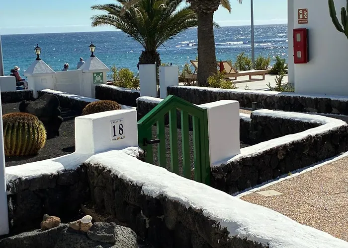 Casa Maca Sea View & Front *